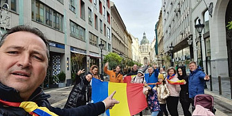 foto video prahovenii au dus tricolorul romanesc de 1 decembrie la budapesta