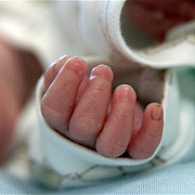 bebelus de doua luni aproape ucis in bataie de propria mama cadrul militar medicii ploiesteni rezervati