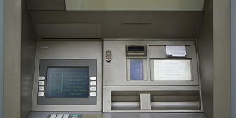 virusarea bancomatelor - ultima tehnologie a furtului din bancomate