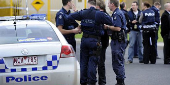 un copil britanic de 14 ani a fost arestat pentru implicare intr-un complot terorist care viza australia