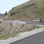 busteniul legat de valea doftanei printr-un drum asfaltat