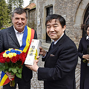ambasadorul japoniei in vizita la busteni