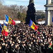 mii de moldoveni cer la chisinau alegeri anticipate