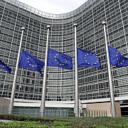 stagii de 1000 de euro pe luna la comisia europeana