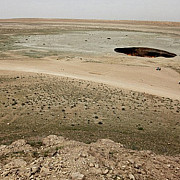 usa catre iad craterul din desert care arde de peste 40 de ani - video
