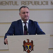 dodon ameninta cetatenii moldoveni care vor unirea romaniei cu republica moldova