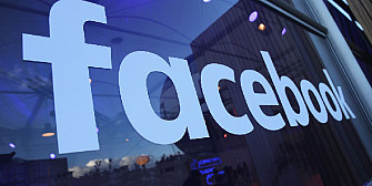 facebook a blocat doua campanii de manipulare