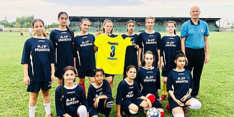 prahova ploiesti- singura echipa de fotbal feminin din judet in campionatul national u17