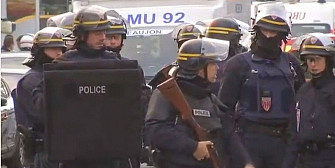interventie in forta a trupelor speciale franceze intr-o suburbie din paris
