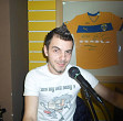 liviu barbulescu a adus karaoke in the yell wolf pub  foto