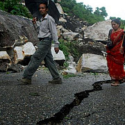 nepal peste 6600 de morti si 14000 de raniti