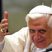 papa renunta la pontificat