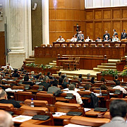 parlamentarii au adoptat bugetul pentru 2014