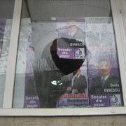 sediul de campanie electorala a ppdd vandalizat