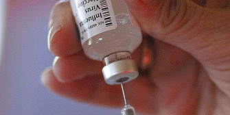 ministerul sanatatii anunta reluarea vaccinarii impotriva hepatitei b