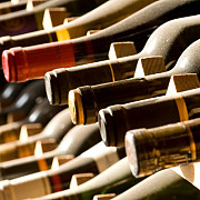 chinezii beau tot mai mult vin din romania