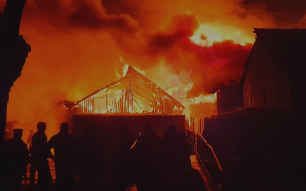 barbat de 70 de ani gasit carbonizat intr-o locuinta din ploiesti