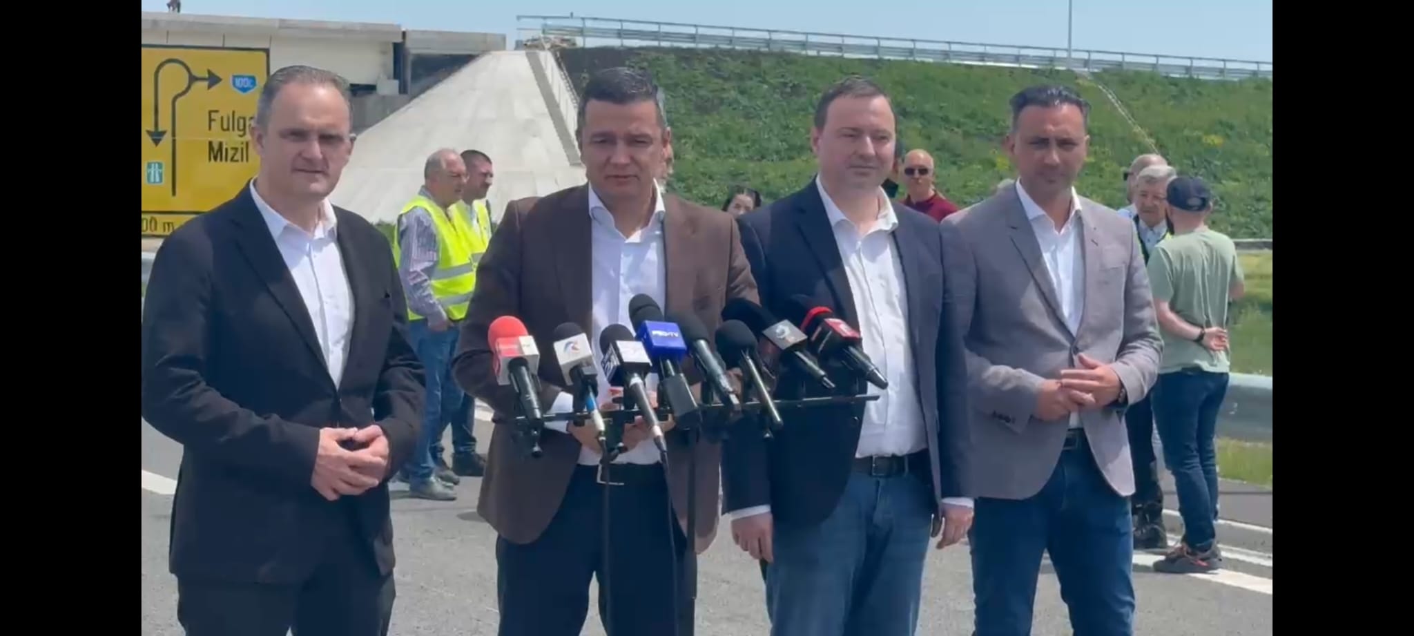 grindeanu vizita importanta pe santierul autostrazii a7 tronsonul mizil-pietroasele aproape gata pentru deschidere