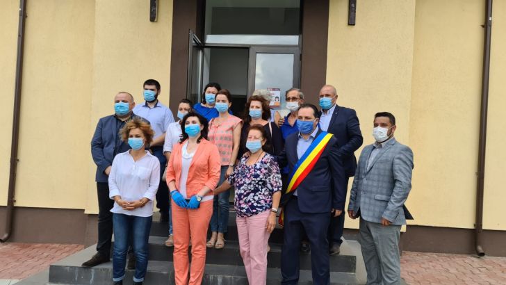 Atac cu gaz toxic la un service auto din Bucureşti