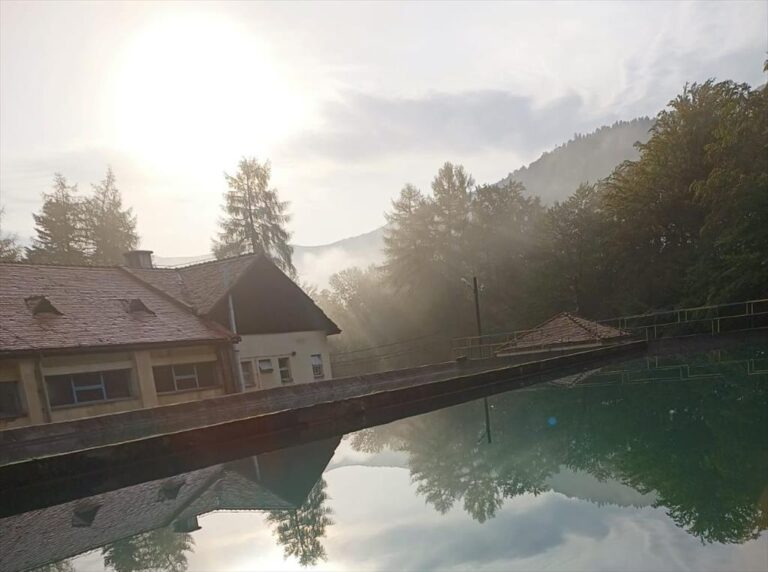 ANM: Vreme rece şi ploi în întreaga ţară, începând de marţi dimineaţă până miercuri seară