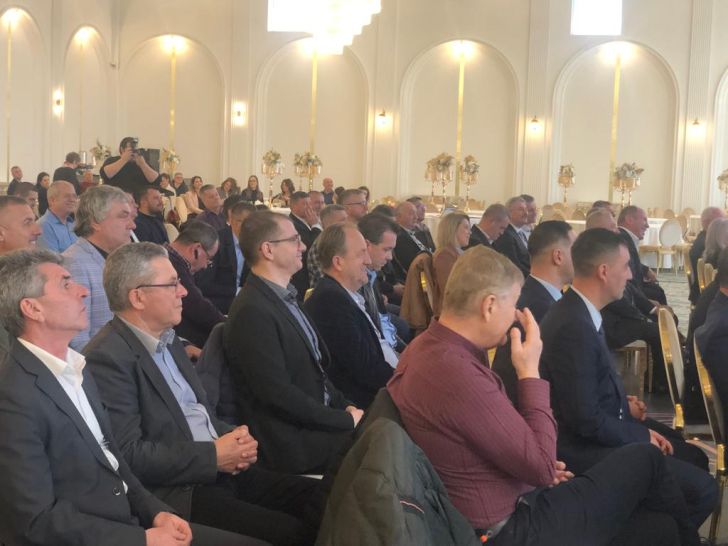 Italia. Patru persoane au murit după ce un bărbat a deschis focul de la balconul locuinţei