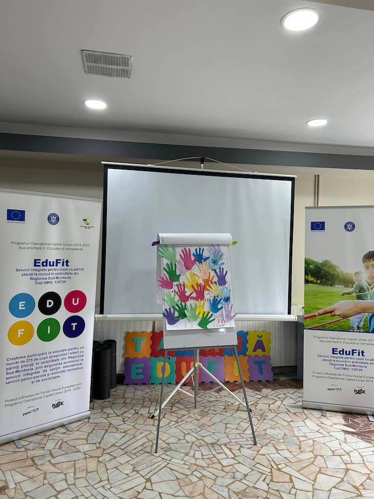 Un steag tricolor de 300 de metri a unit România cu Republica Moldova la podul peste Prut de la Sculeni