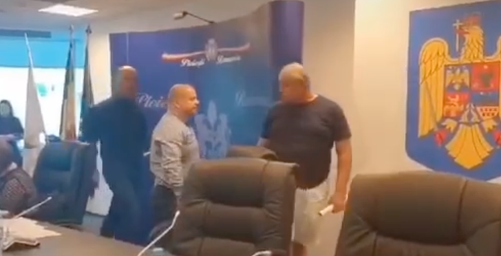 Zeci de mii de oi româneşti, moarte de foame şi sete, în timpul transportului către export