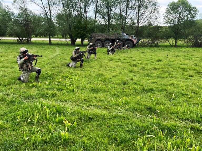 Militar cercetat pentru evaziune fiscală: Percheziții în Brașov și Prahova