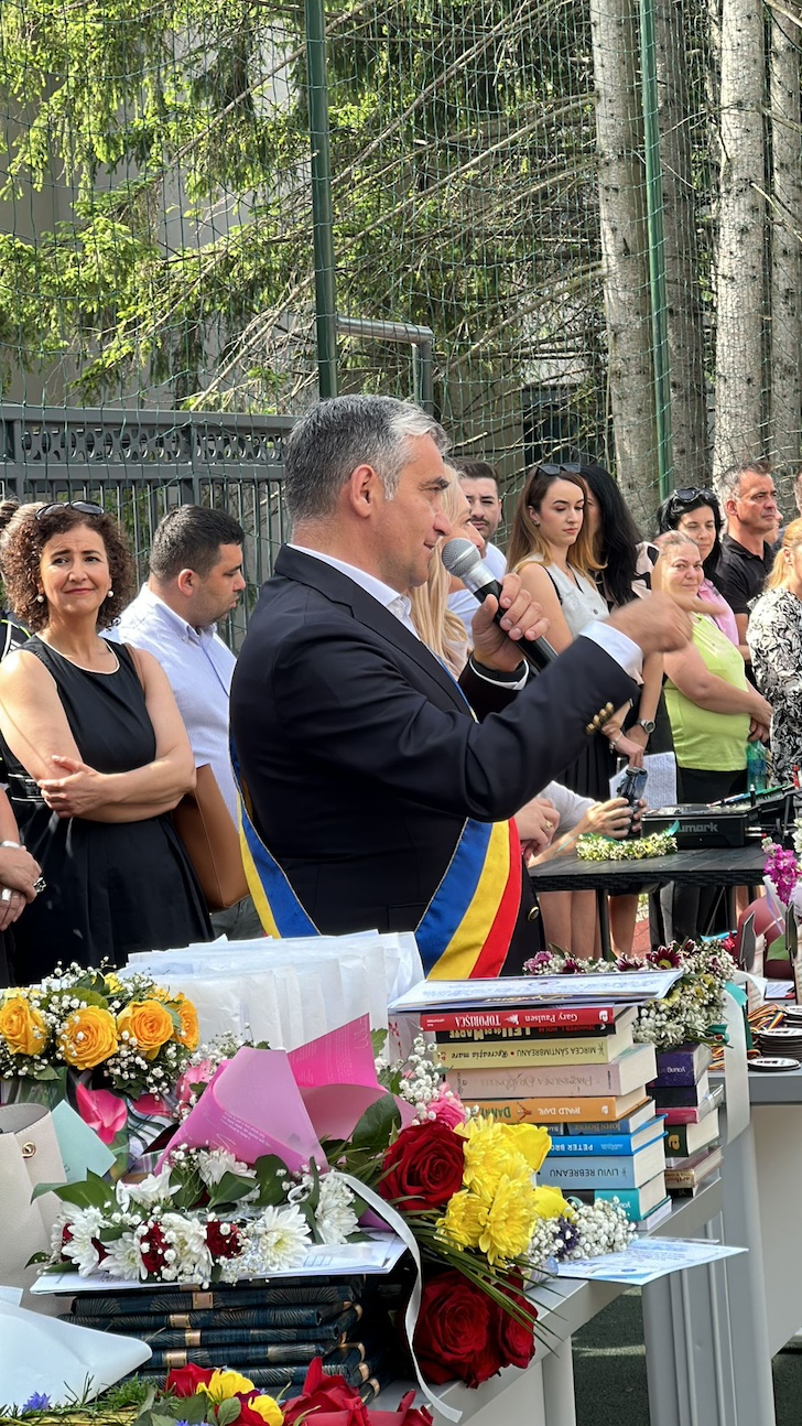 FOTO  Se întâmplă la Sinaia: Scoala din care copiii nu vor să plece în vacanță!