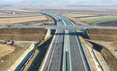 Vizită oficială pe șantierul autostrăzii A7. Ciolacu a inspectat progresul lucrărilor în județul Prahova