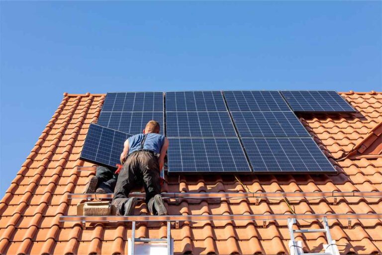 Investiții record în energie verde. Primării din Prahova, parte din valul național al fotovoltaicelor