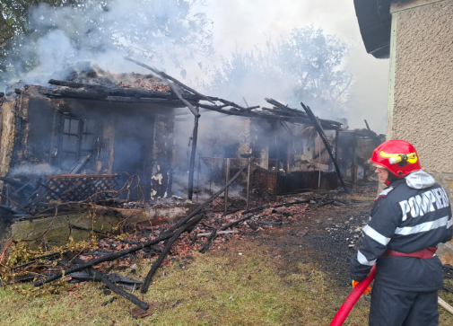 Incendiu de proporții în Vâlcănești