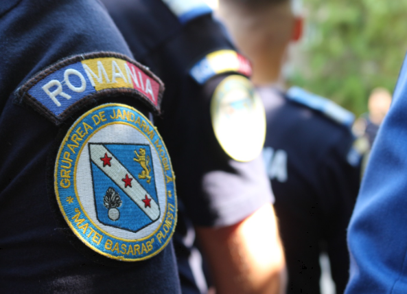 700 de locuri la școlile de subofițeri de jandarmi. Start înscrierilor