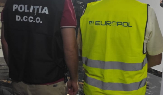 1300 de euro, costul unui migrant transportat cu succes. Perchezitii inclusiv în Prahova, pentru destructurarea unei rețele periculoase de traficanți