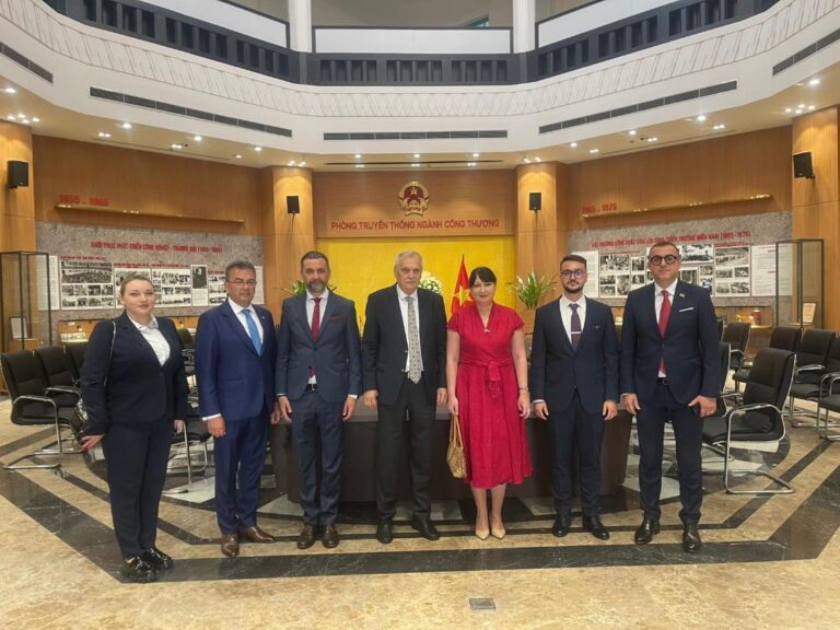 Președintele Camerei de Comerț și Industrie Prahova în vizită oficială în Vietnam pentru întărirea relațiilor economice bilaterale