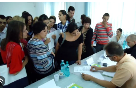 Bursa locurilor de muncă pentru absolvenți, organizată de AJOFM Prahova