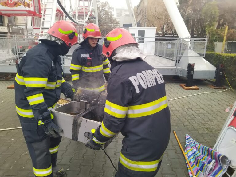 Incendiu în Târgul de Crăciun din Ploiești