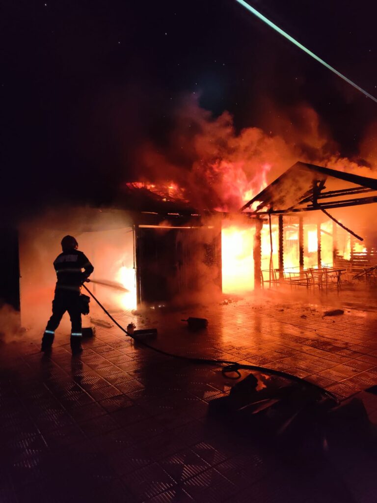 Incendiu în Fulga de Sus. Pompierii au intervenit rapid