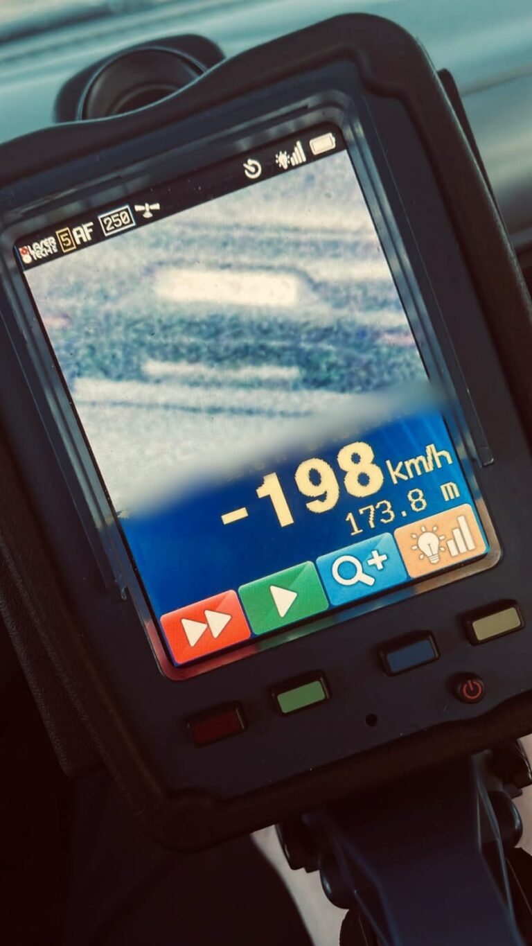 Polițiștii în acțiune pe DN1 la Bănești