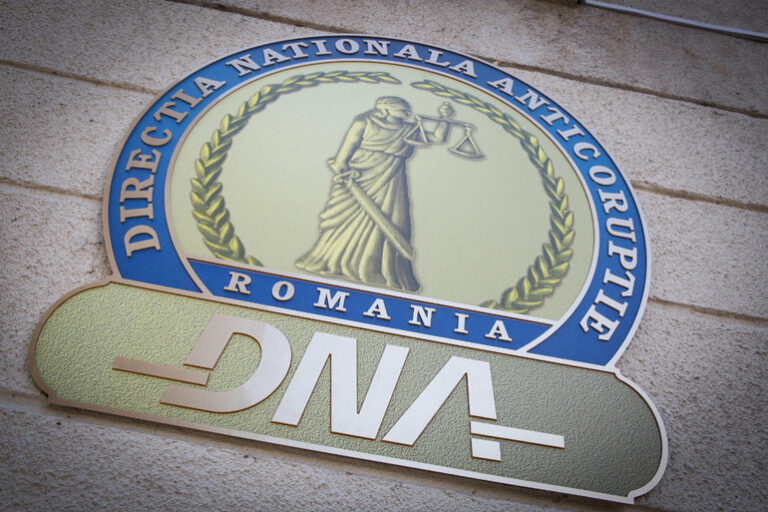Primarul din Sinaia, acuzat de corupție. Reținut pentru 24 de ore de DNA