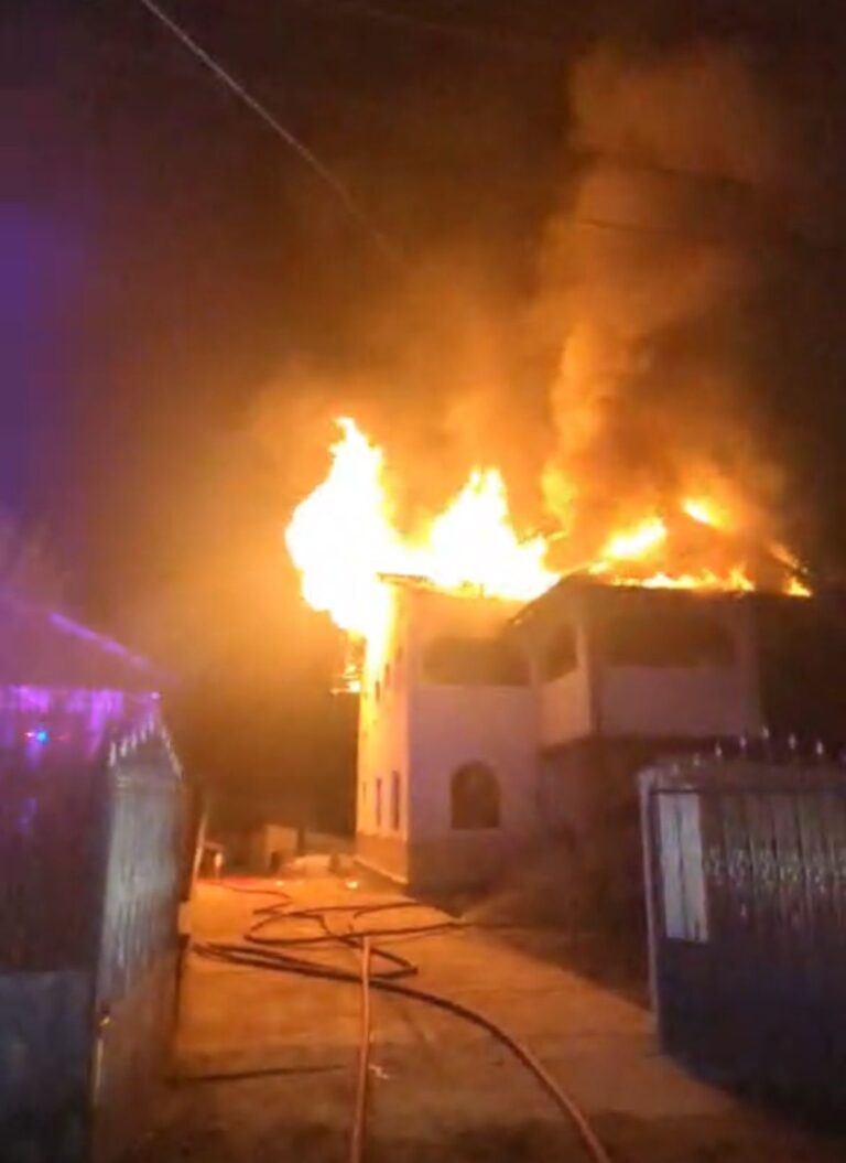 Incendiu puternic în Posești