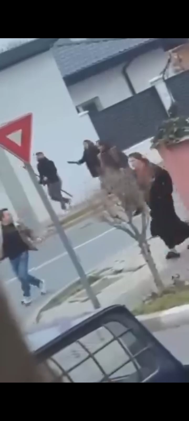 Dublă crimă la Urziceni.Doi frați uciși într-un conflict sângeros la care au participat și prahoveni