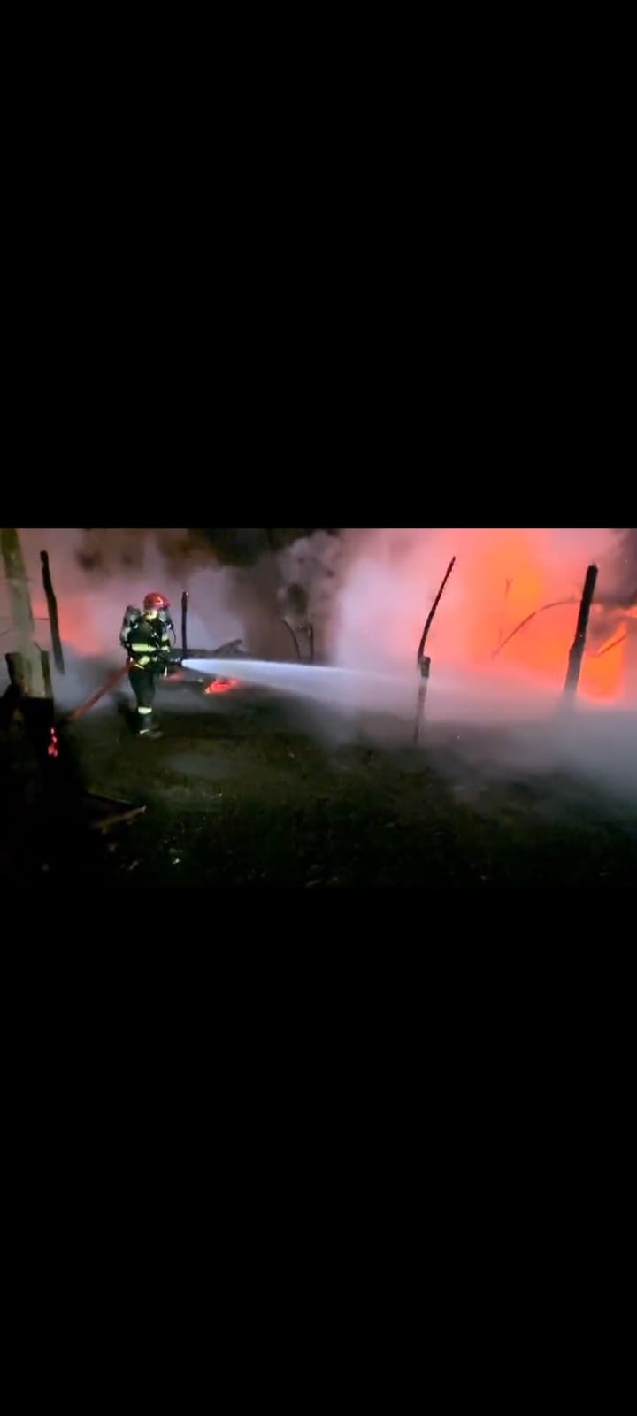 Vălenii de Munte a luat foc. Trei incendii într-o singură noapte