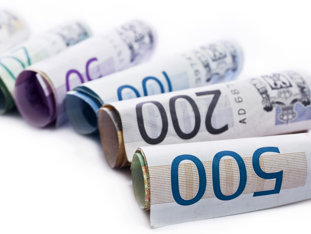 Zi istorică pentru piața valutară din România. Euro a depășit pentru prima dată pragul istoric