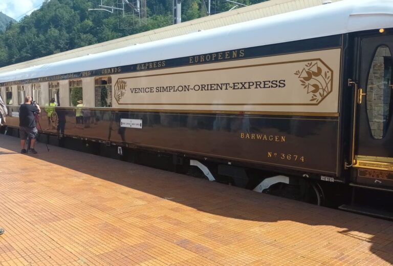 Orient Express revine în România. Oprire scurtă la Ploiești Vest