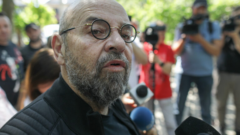 Piedone, în centrul unei anchete DNA. Ar fi ajutat conducerea uni hotel din Sinaia să treacă de control