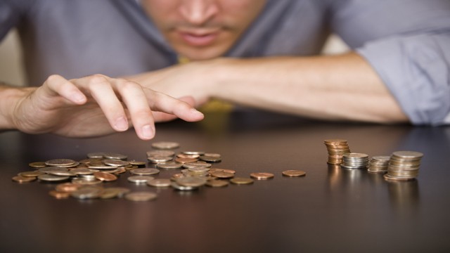 Țeapă periculoasă cu “bani de la stat”! CNAS: „Nu vă dăm bani prin telefon și nu vă cerem contul bancar!”