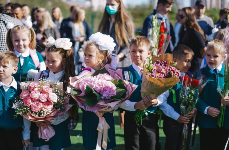 Anul școlar, sub semnul incertitudinii. Profesorii pregătesc boicotul festivităților