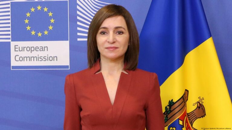 Maia Sandu si PAS câstigă alegerile în Republica Moldova si vor avea majoritate în Parlament
