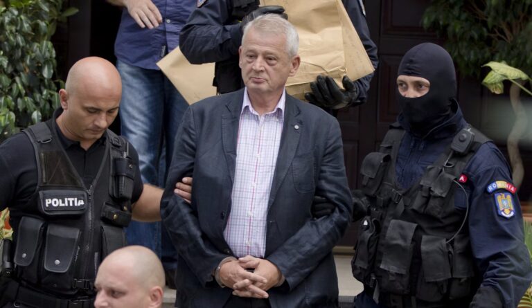 Surse: Sorin Oprescu reținut în Grecia. Fostul primar general, condamnat la 10 ani și 8 luni de închisoare